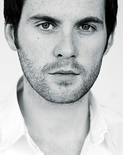 ... gorgeous photographs of Tom...