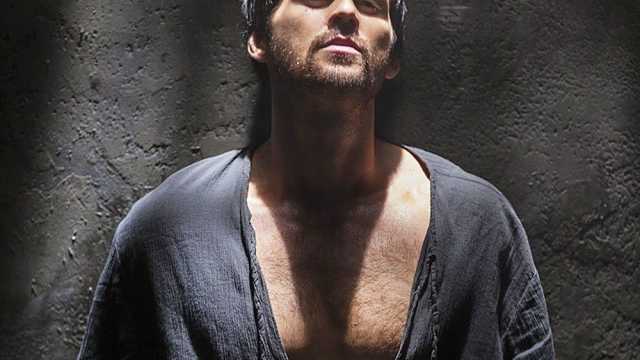 Tom Riley