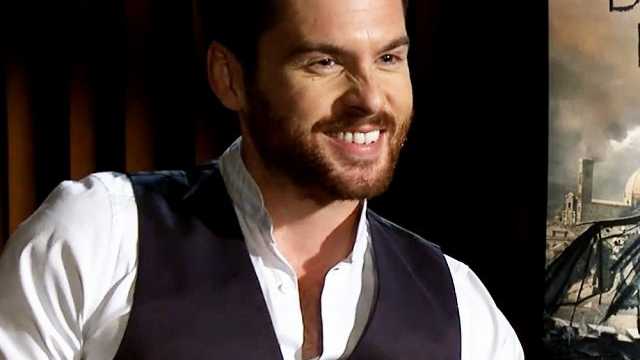 Tom Riley