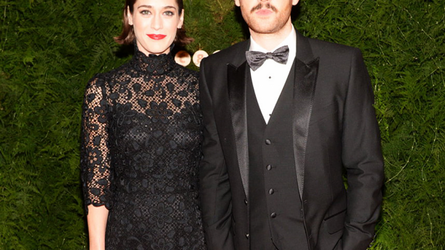 Tom Riley & Lizzy Caplan