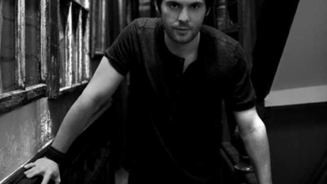 Tom Riley