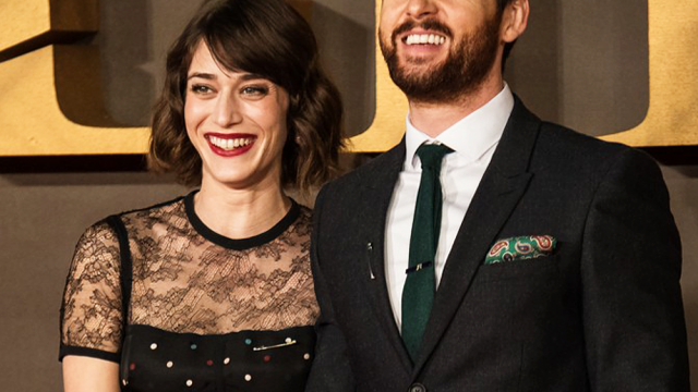 Tom Riley & Lizzy Caplan